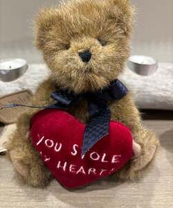 Boyds Bears Leslie "You Stole My Heart" Plush Teddy Bear with Tags